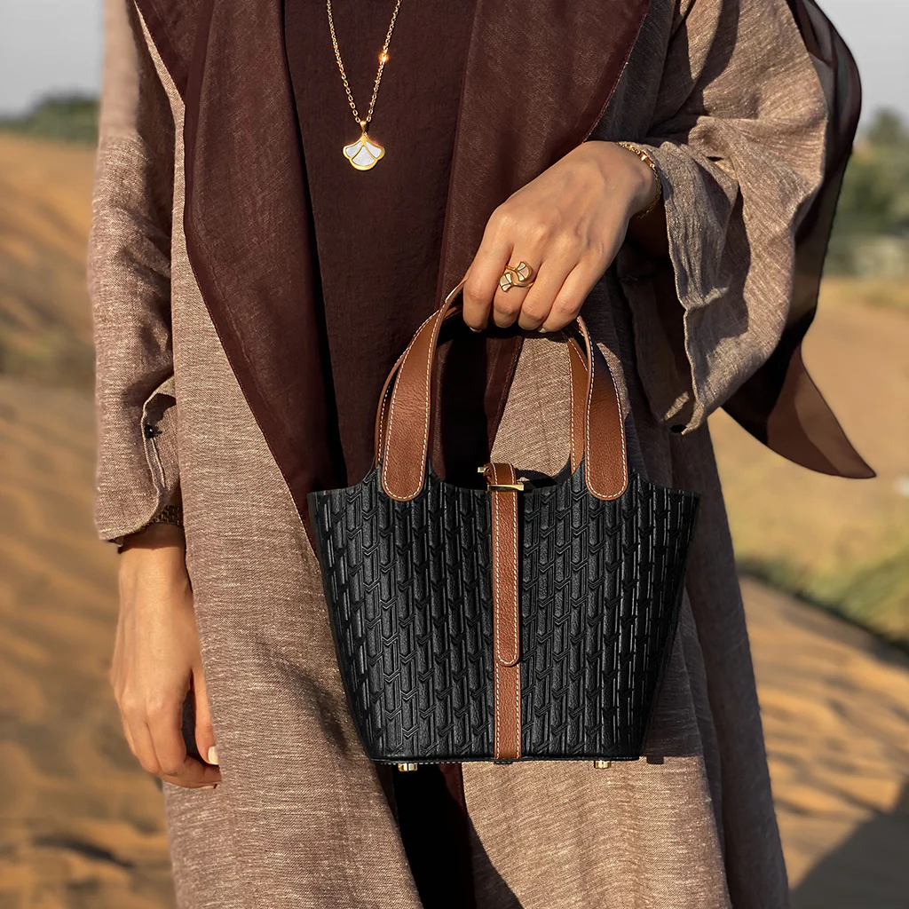Alyazia Handbag / Black & Tan - Image 8