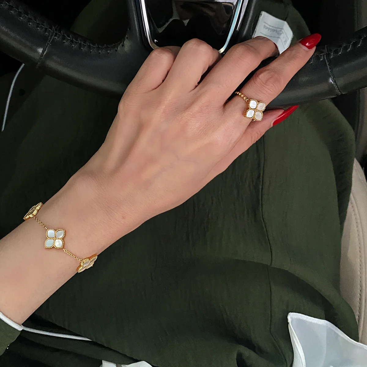 Joory / Bracelet Pearl Gold - Image 8