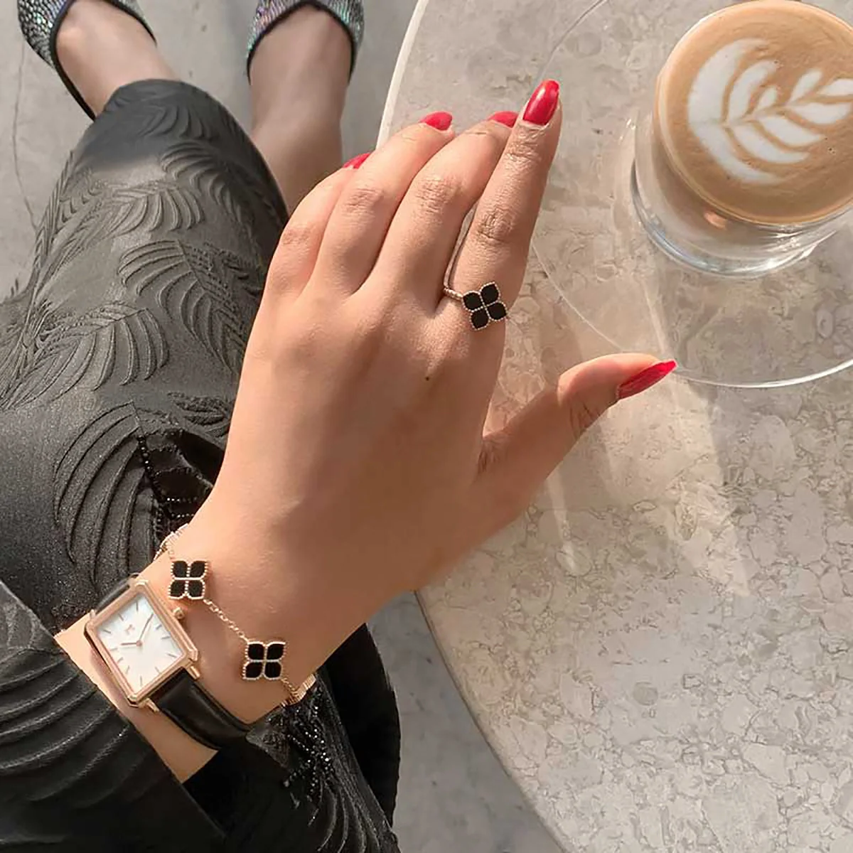 Joory / Earrings Black Rose Gold - Image 4