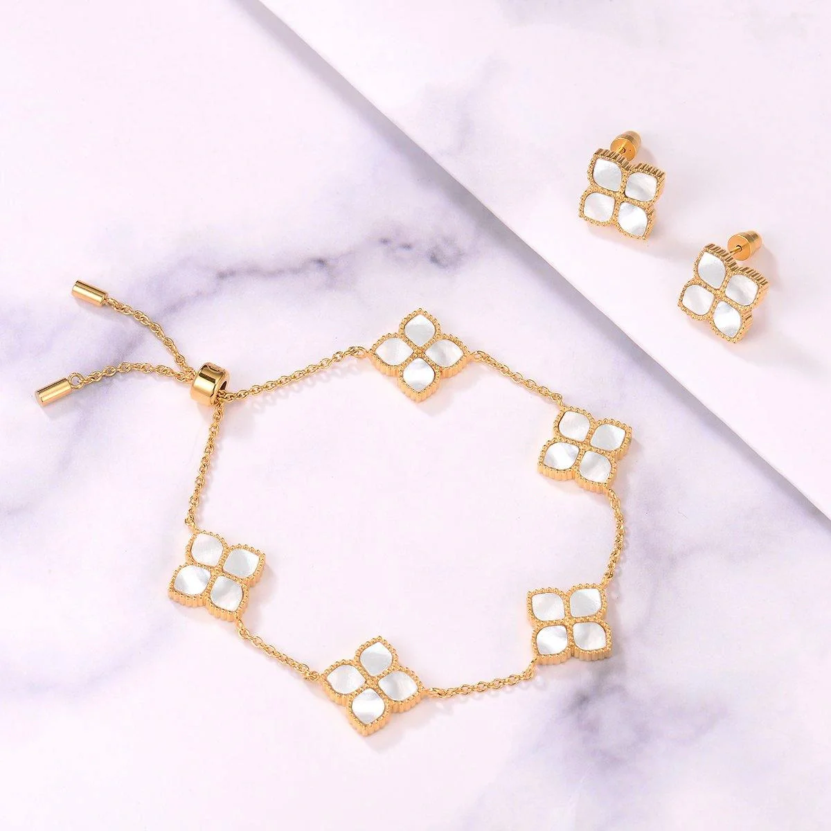 Joory / Earrings Pearl Gold - Image 3