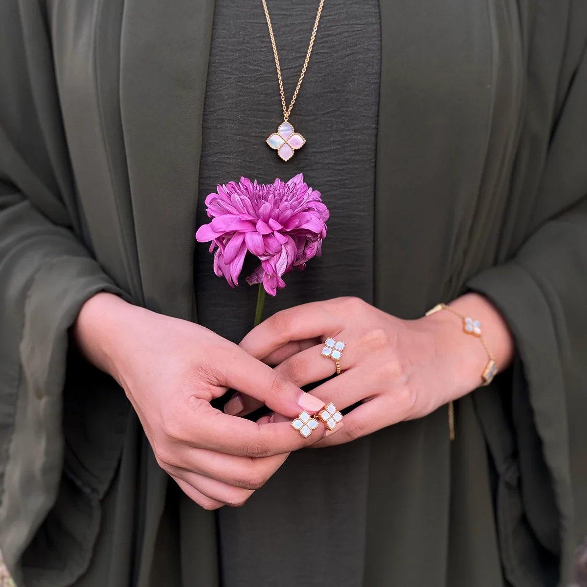 Joory / Earrings Pearl Gold - Image 5