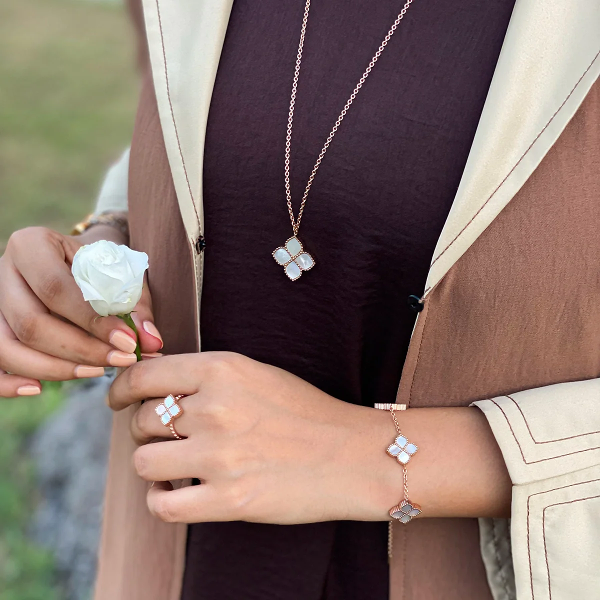 Joory / Earrings Pearl Rose Gold - Image 5