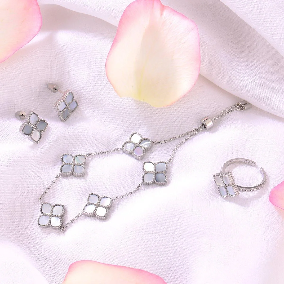 Joory / Earrings Pearl Silver - Image 4