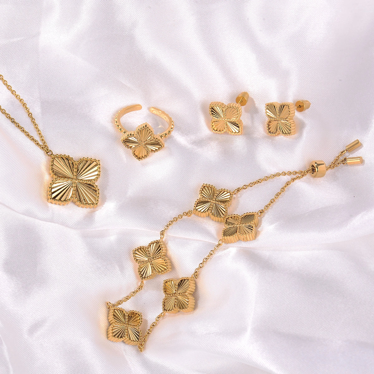 Joory / Sunglow Earrings Gold - Image 4